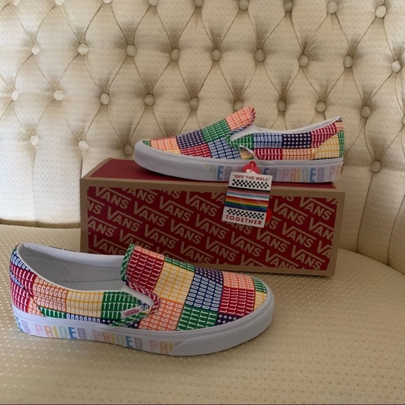 Vans Classic Slip On LBGT Pride Sneakers White Rainbow Multi Shoes Unisex - Picture 6 of 12